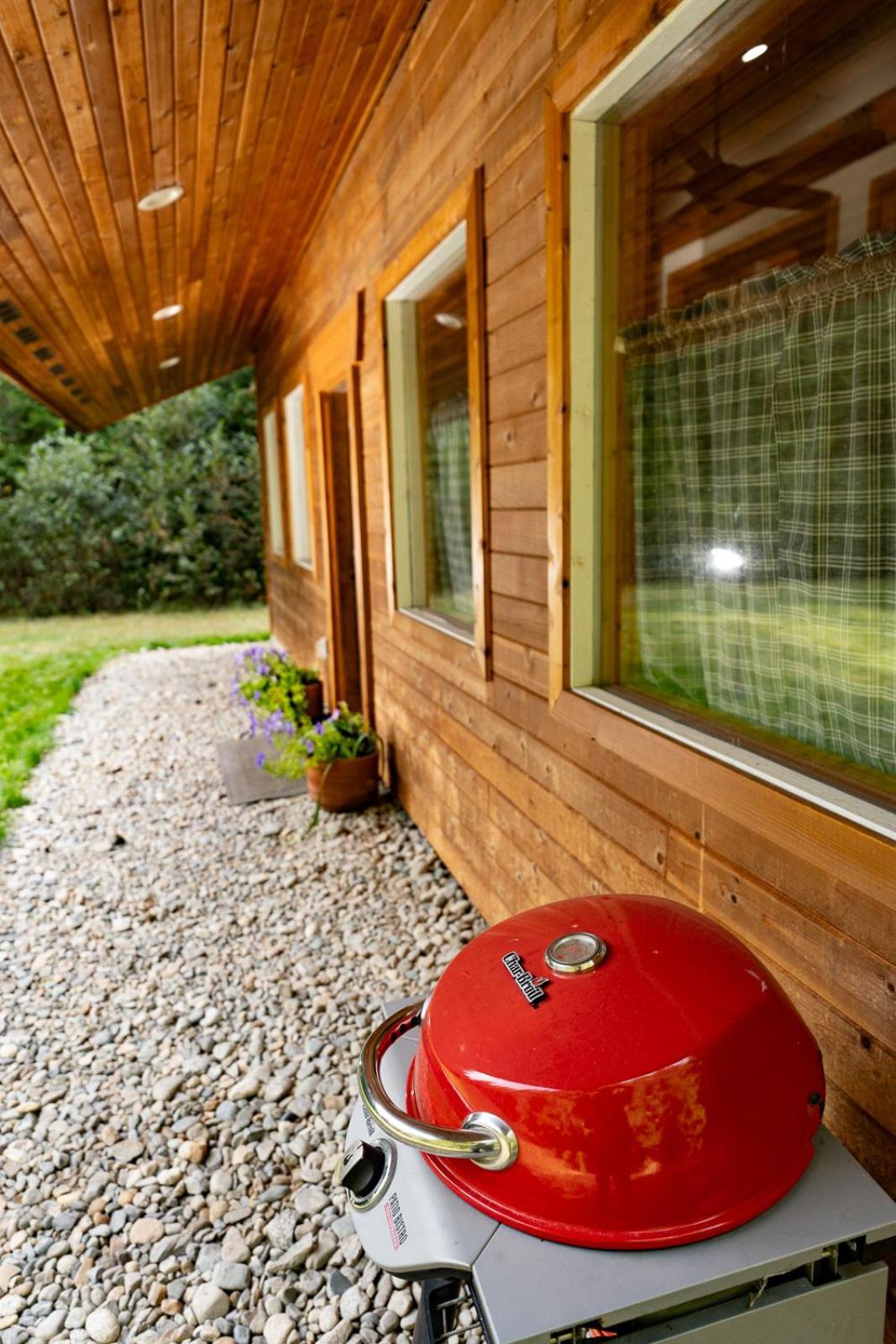 Cedar Cabin Near Silverwood Spirit Lake Exterior photo